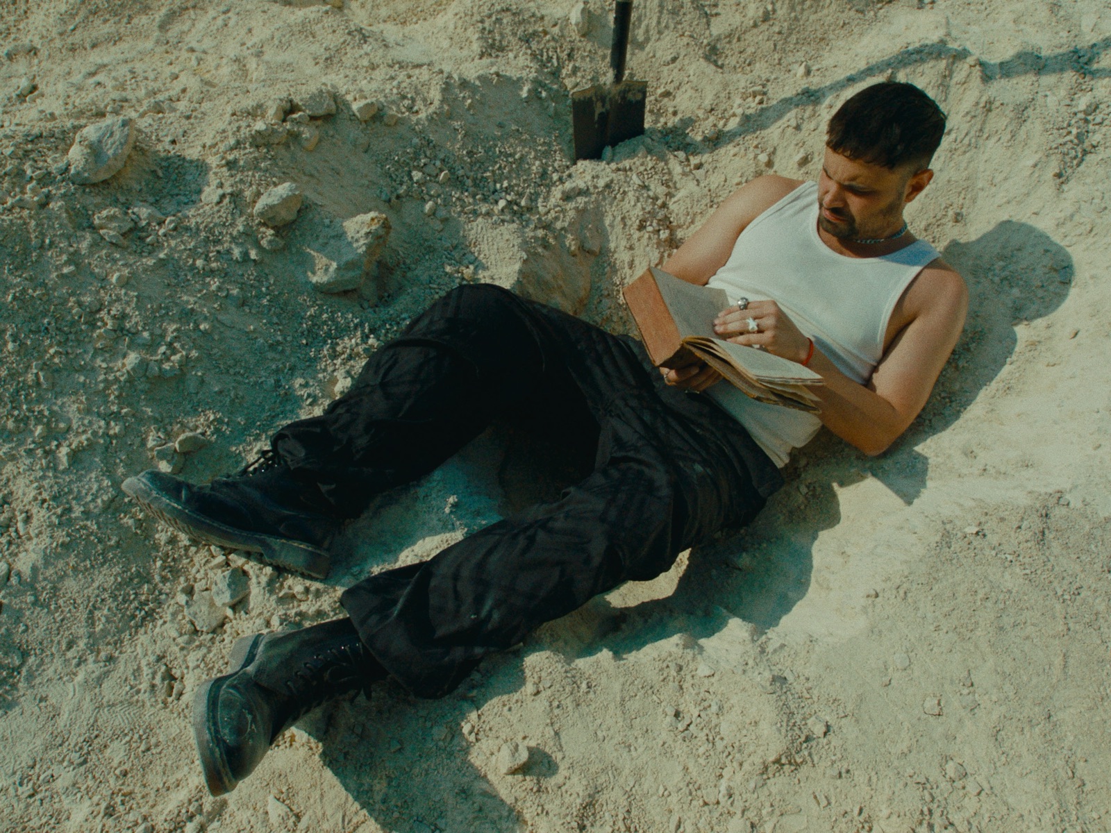 BETON.HOFI - ANGYALOK — film still 4